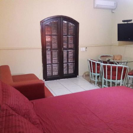 Villa Garden - Suites Маресиас Экстерьер фото